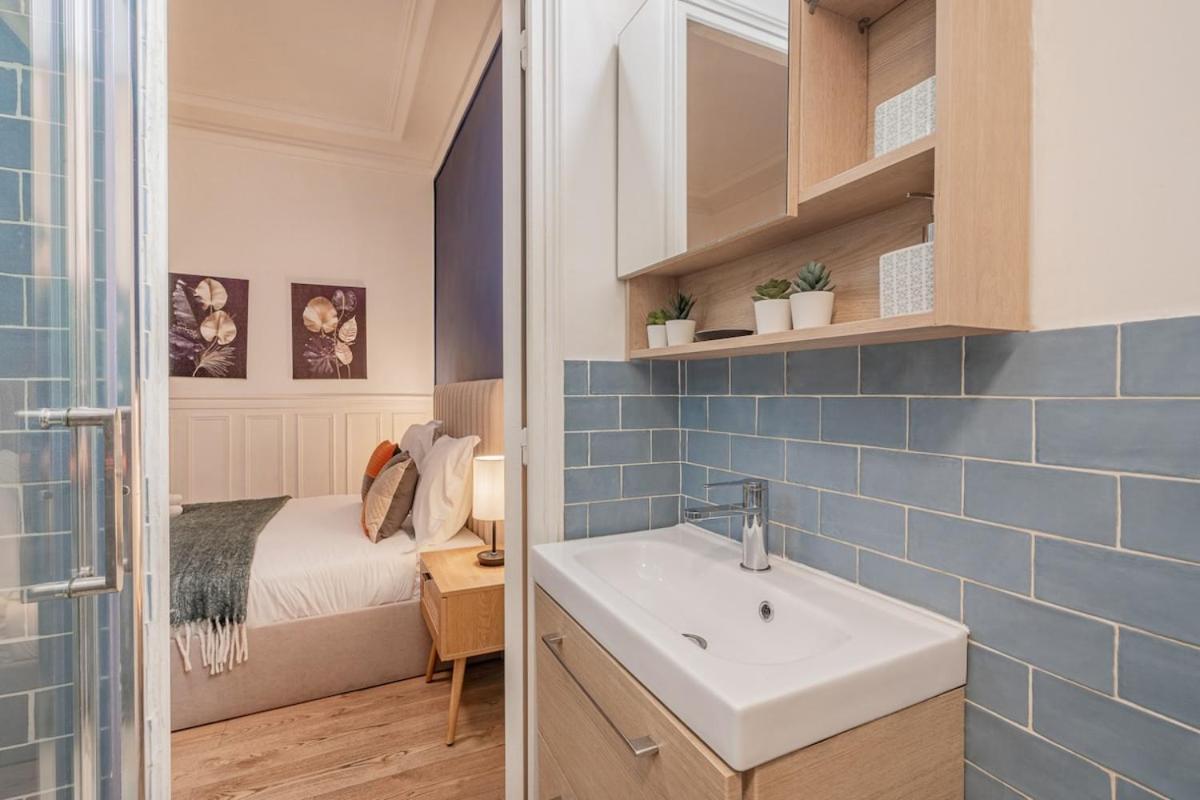 Appartement Douillet Pour 2 Au Coeur De Montmartre-ii Parijs